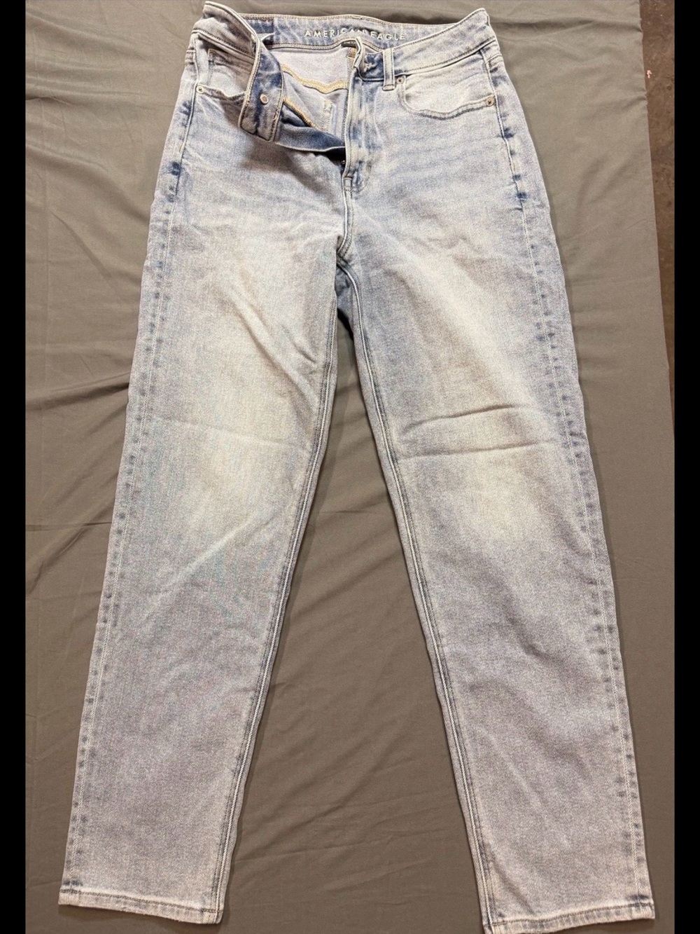 America Eagle Stretch Mom Straight Jeans Size 2R Light Wash 90s look